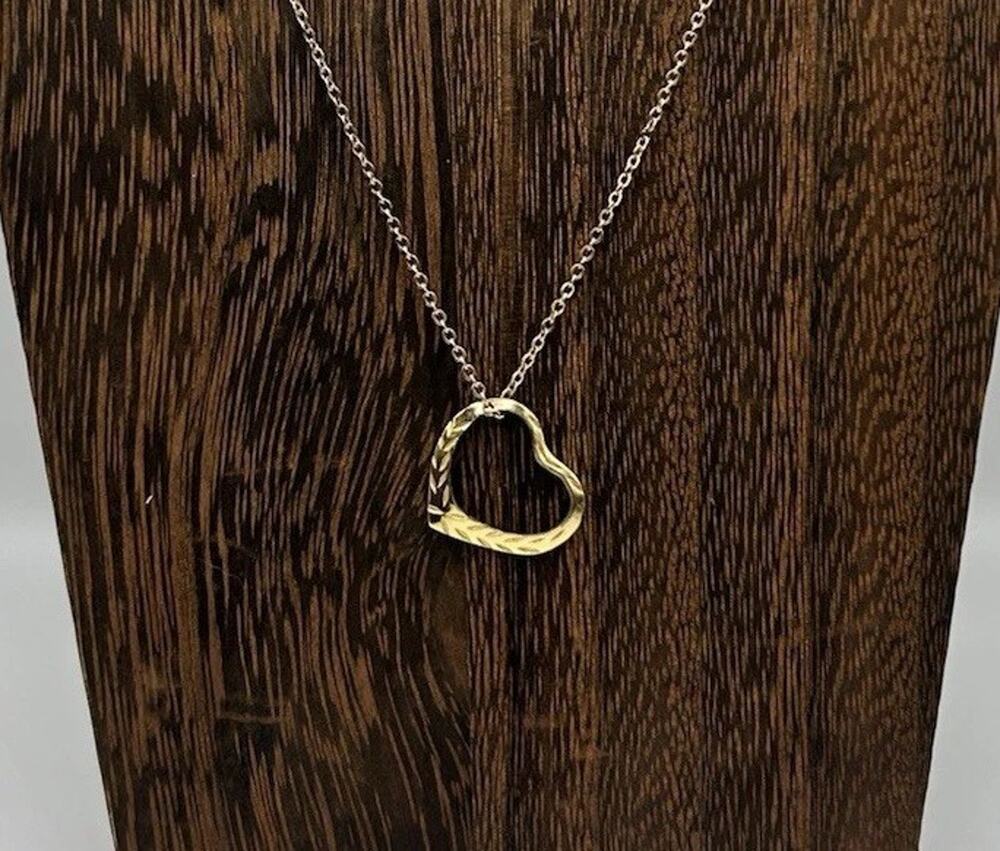 Vintage Sarah Coventry Gold Tone Heart Charm Pendant Necklace Cable Chain